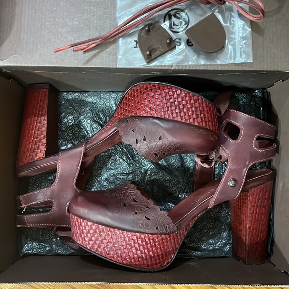 Burgundy Leather Neosens Platform Heels - Picture 15 of 15